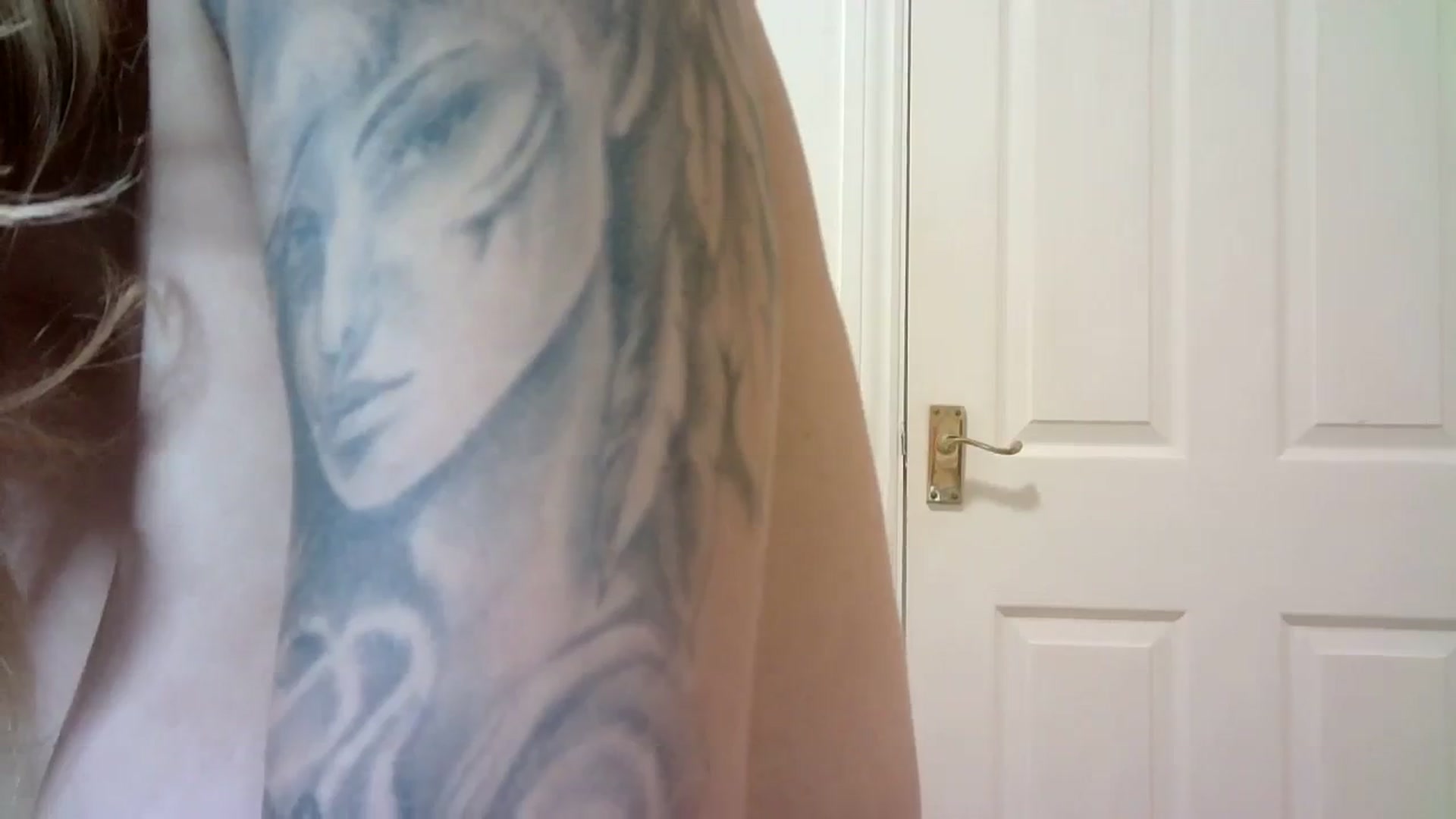 Gallery image thumbnail from MissRose2792's myfreecams stream on, 12/20/2023, 07:16 image 2 of 20
