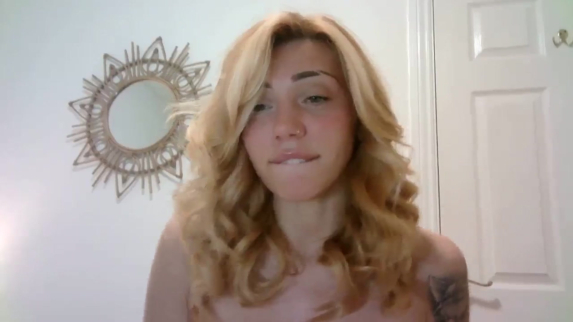 Gallery image thumbnail from MissRose2792's myfreecams stream on, 01/12/2024, 07:21 image 2 of 20