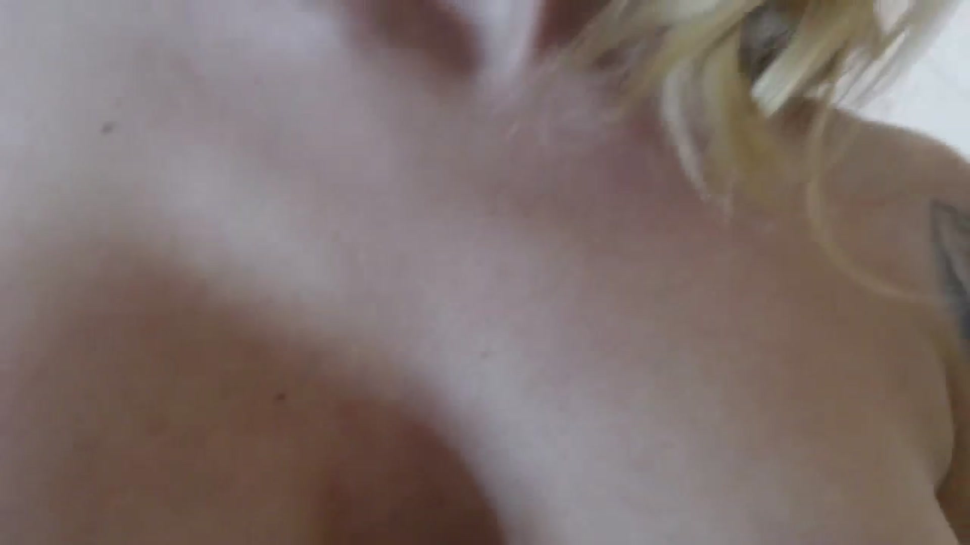 Gallery image thumbnail from MissRose2792's myfreecams stream on, 04/12/2024, 06:30 image 12 of 20