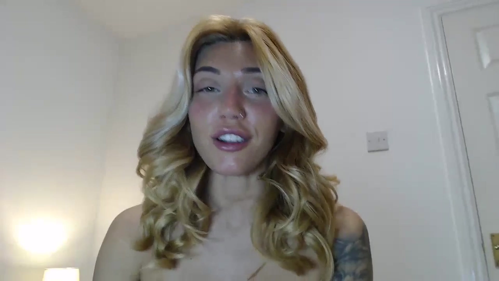 Gallery image thumbnail from MissRose2792's myfreecams stream on, 05/11/2024, 06:25 image 16 of 20