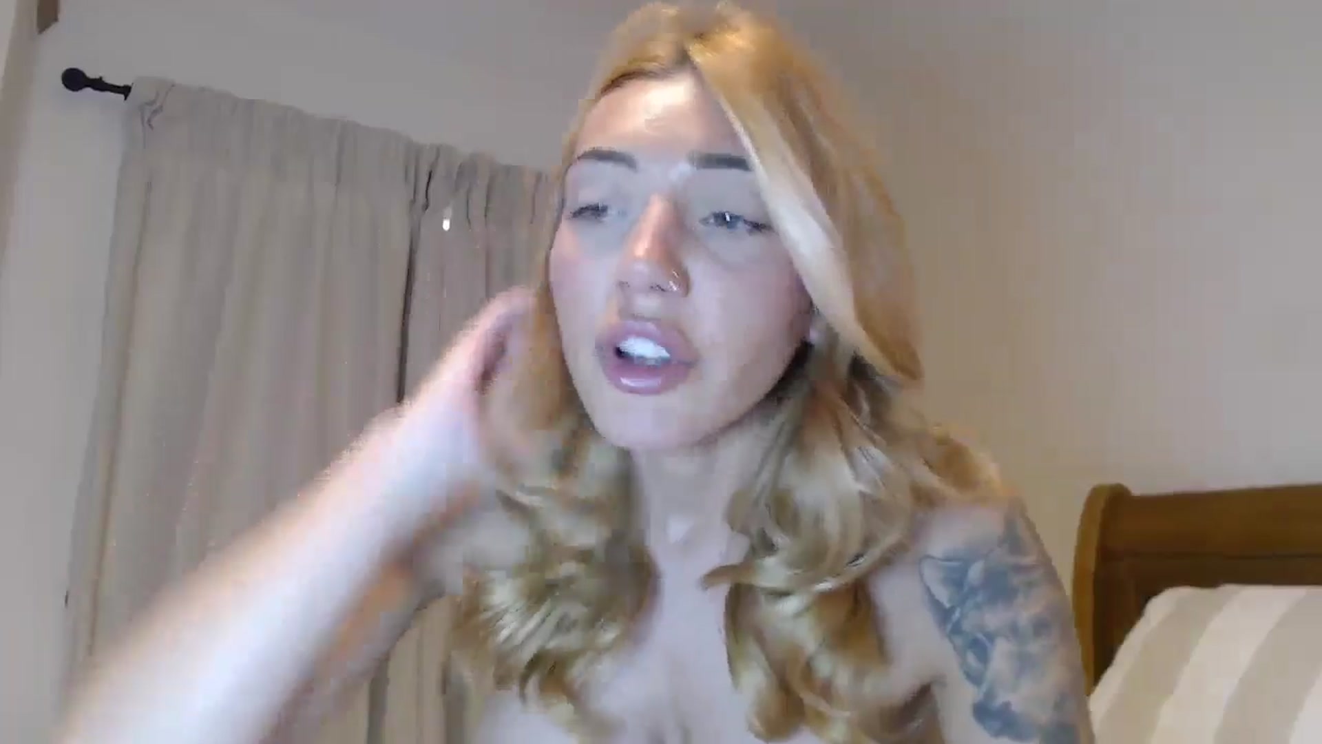 Gallery image thumbnail from MissRose2792's myfreecams stream on, 06/18/2024, 06:39 image 6 of 20