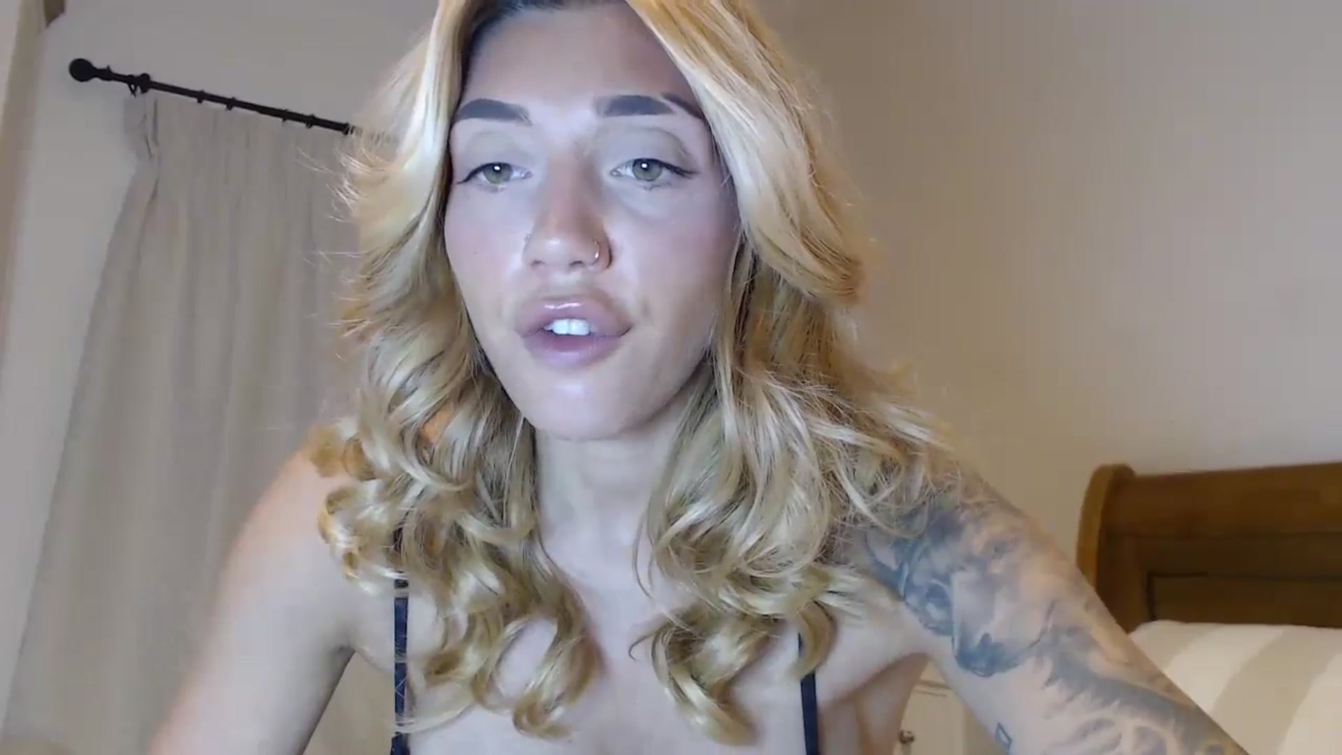 Gallery image thumbnail from MissRose2792's myfreecams stream on, 06/26/2024, 05:57 image 9 of 20