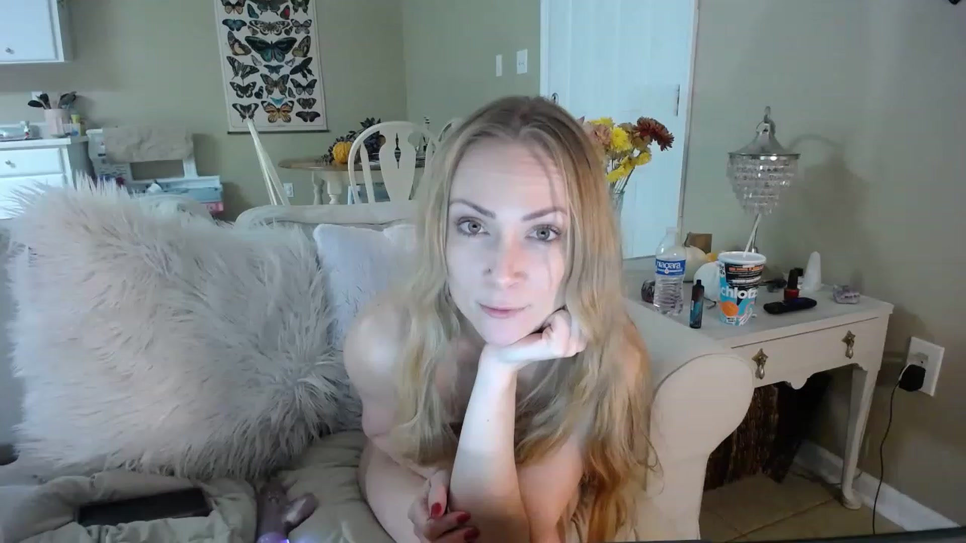 Gallery image thumbnail from MissSadieB's myfreecams stream on, 11/23/2022, 04:04 image 7 of 20