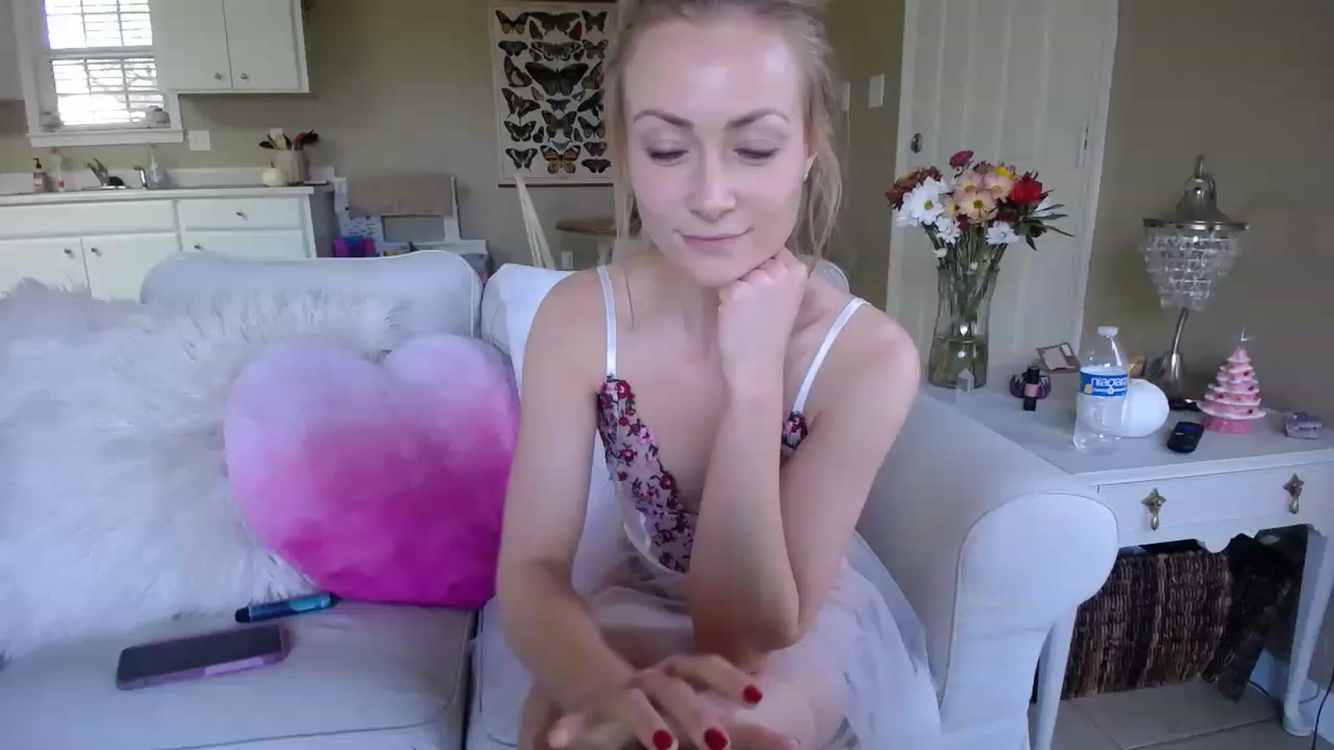 Gallery image thumbnail from MissSadieB's myfreecams stream on, 11/28/2022, 21:02 image 15 of 20