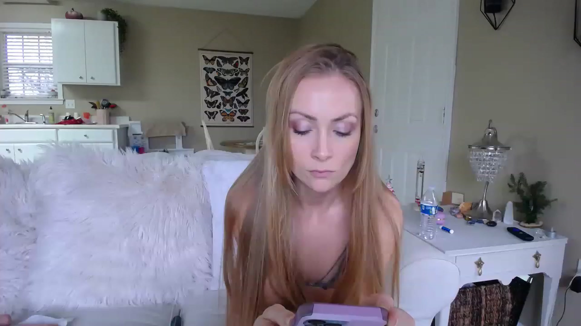 Gallery image thumbnail from MissSadieB's myfreecams stream on, 12/07/2022, 20:12 image 4 of 20