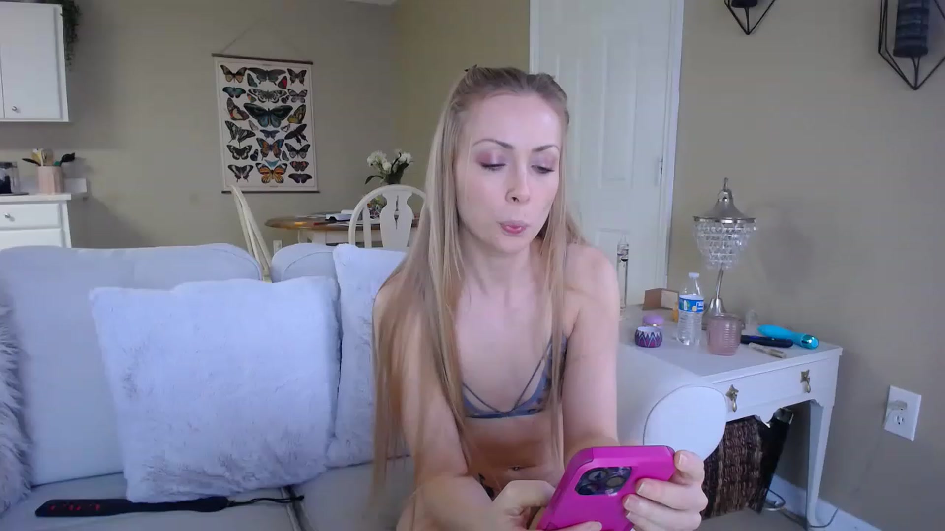 Gallery image thumbnail from MissSadieB's myfreecams stream on, 01/19/2023, 21:20 image 12 of 20