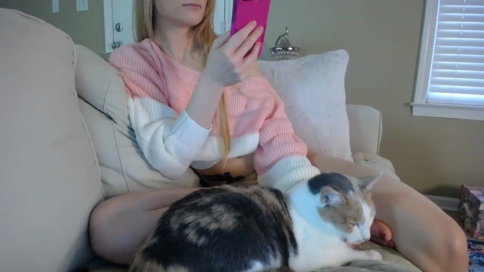 Gallery image thumbnail from MissSadieB's myfreecams stream on, 01/25/2023, 21:33 image 19 of 20