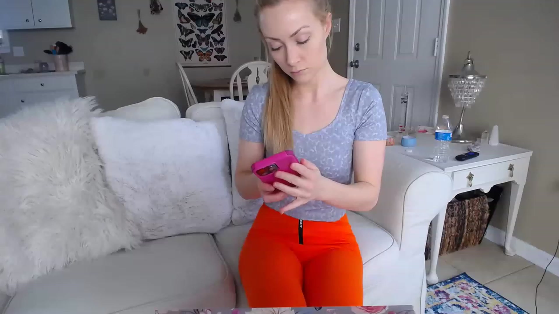 Gallery image thumbnail from MissSadieB's myfreecams stream on, 02/22/2023, 17:39 image 20 of 20