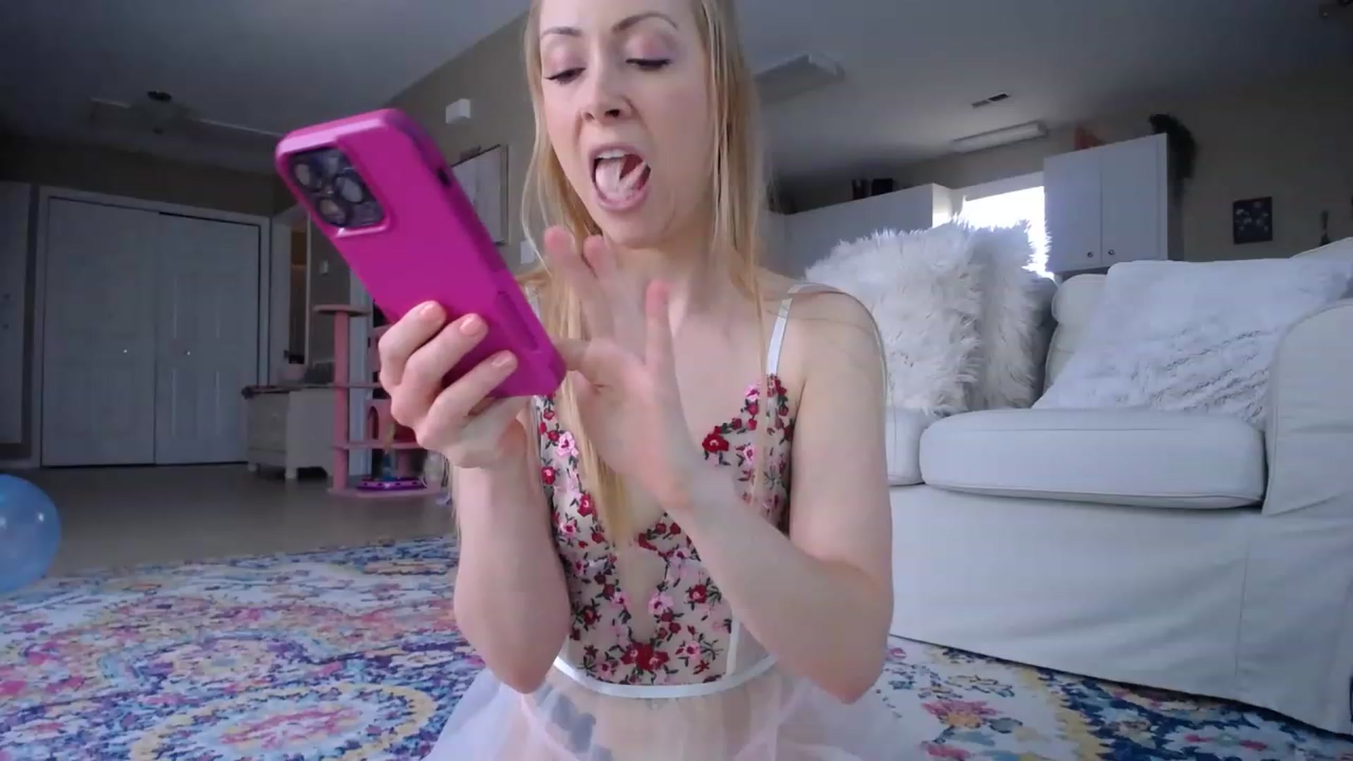 Gallery image thumbnail from MissSadieB's myfreecams stream on, 03/14/2023, 19:02 image 10 of 20