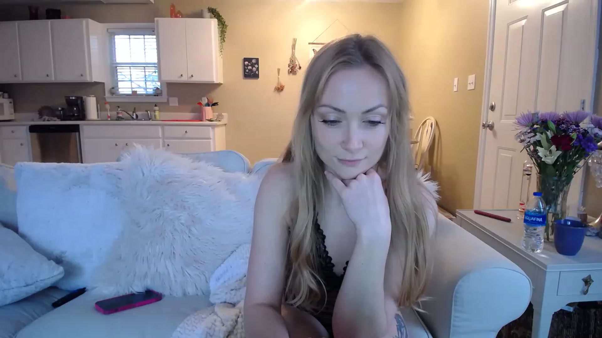 Gallery image thumbnail from MissSadieB's myfreecams stream on, 03/22/2023, 20:46 image 15 of 20