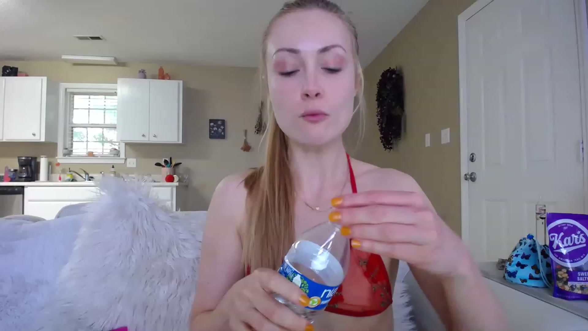 Gallery image thumbnail from MissSadieB's myfreecams stream on, 04/19/2023, 21:22 image 10 of 20