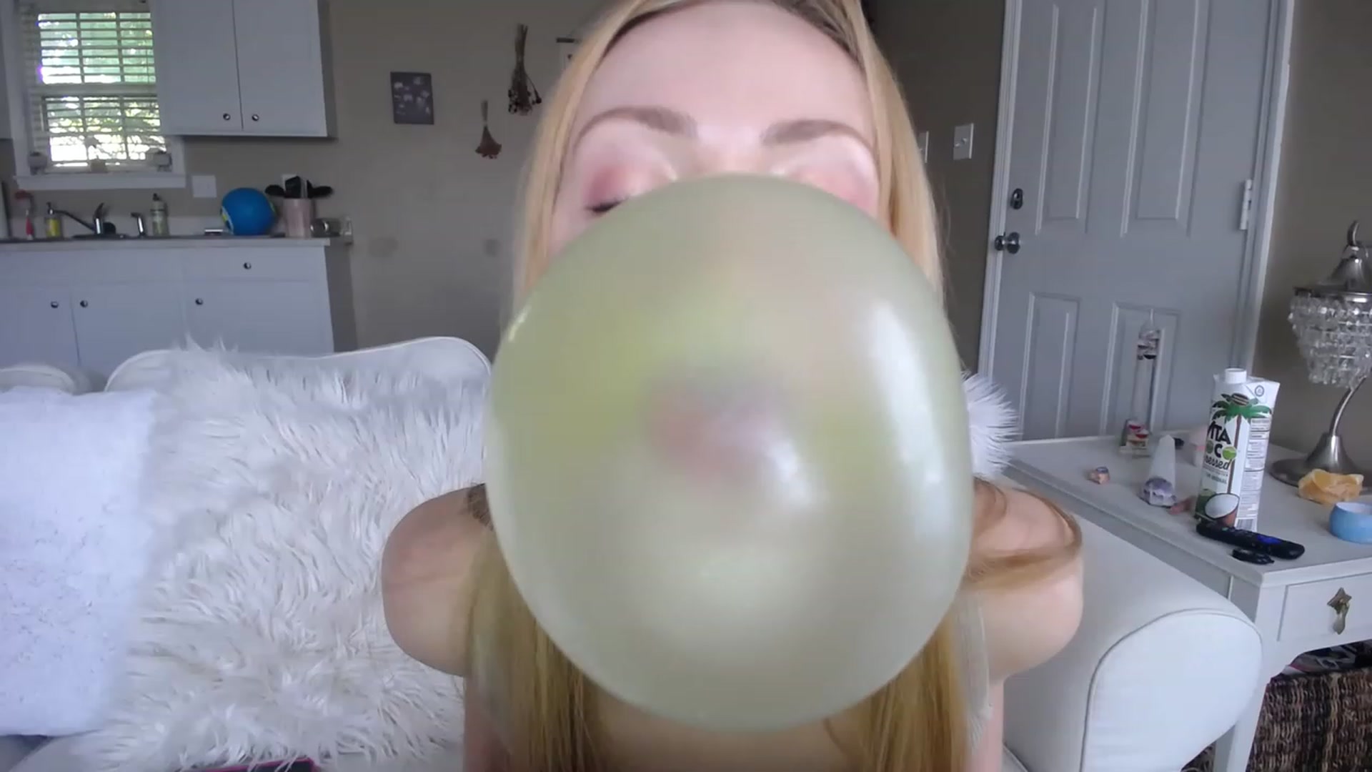 Gallery image thumbnail from MissSadieB's myfreecams stream on, 04/24/2023, 20:39 image 7 of 20