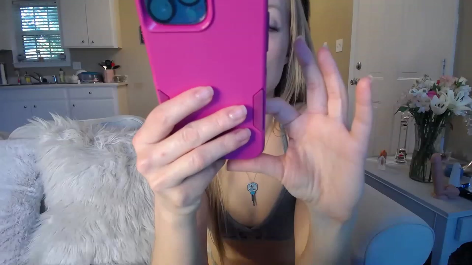 Gallery image thumbnail from MissSadieB's myfreecams stream on, 05/02/2023, 23:06 image 18 of 20