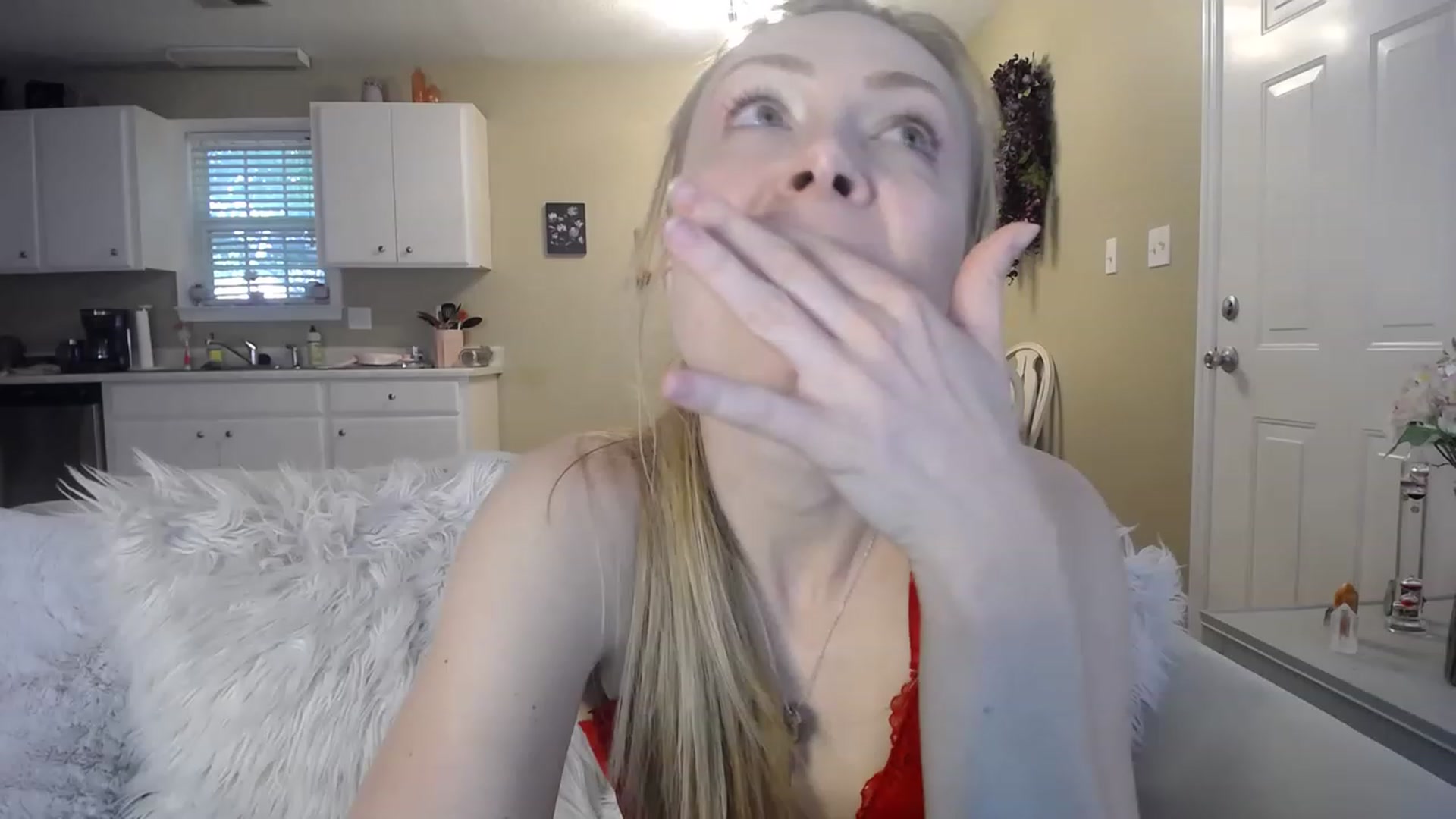 Gallery image thumbnail from MissSadieB's myfreecams stream on, 05/03/2023, 17:30 image 8 of 20