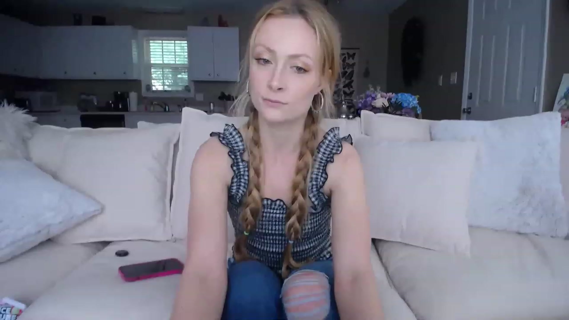 Gallery image thumbnail from MissSadieB's myfreecams stream on, 05/15/2023, 18:20 image 20 of 20