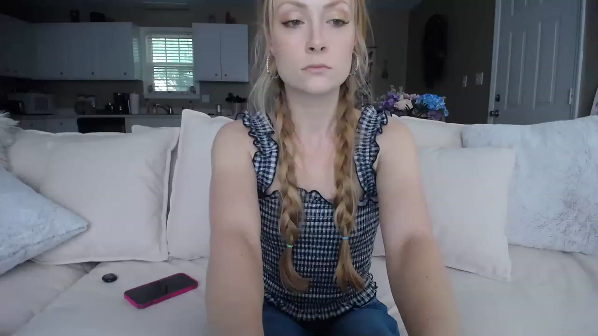 Gallery image thumbnail from MissSadieB's myfreecams stream on, 05/15/2023, 18:20 image 15 of 20