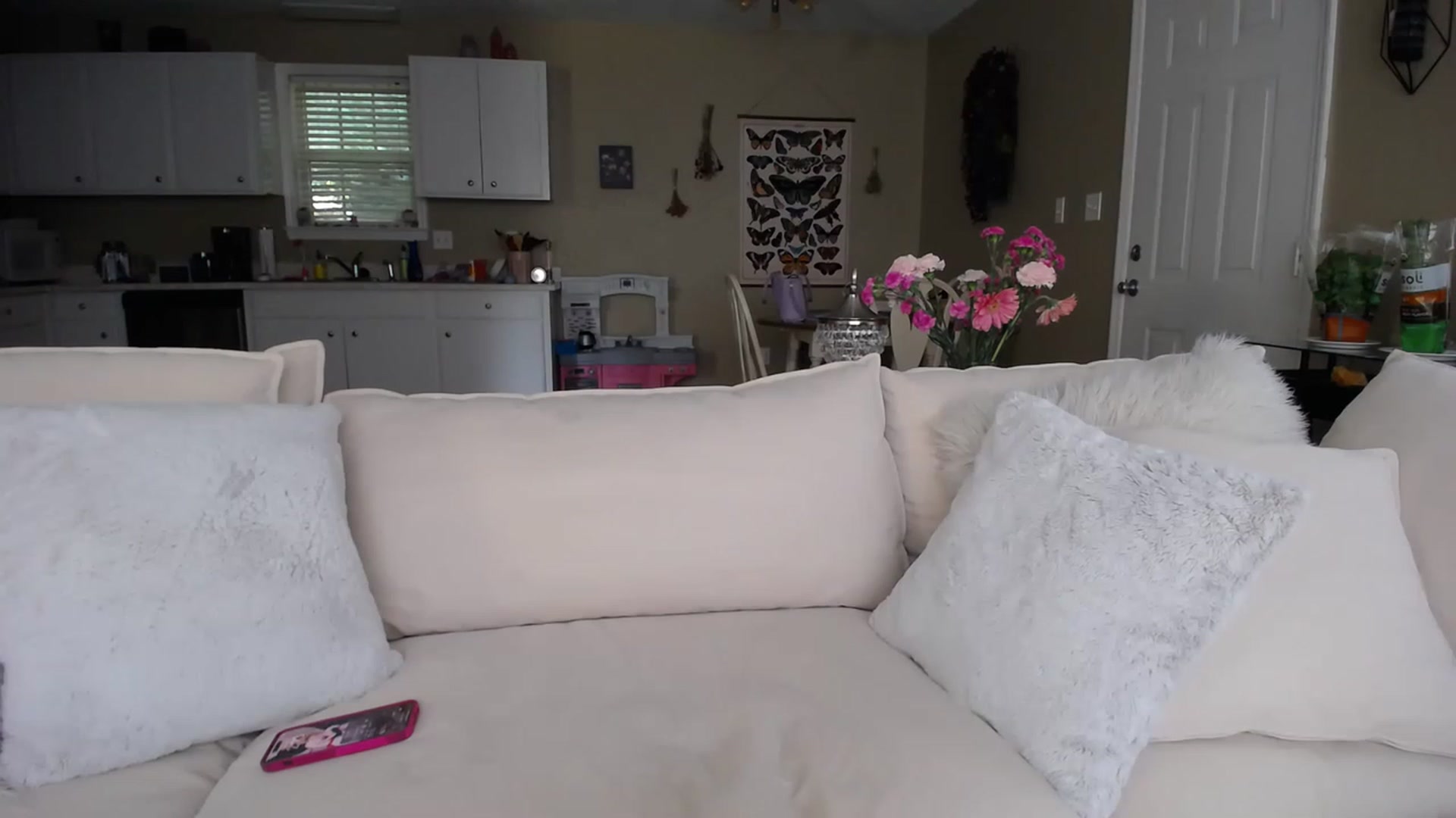 Gallery image thumbnail from MissSadieB's myfreecams stream on, 06/02/2023, 18:31 image 20 of 20