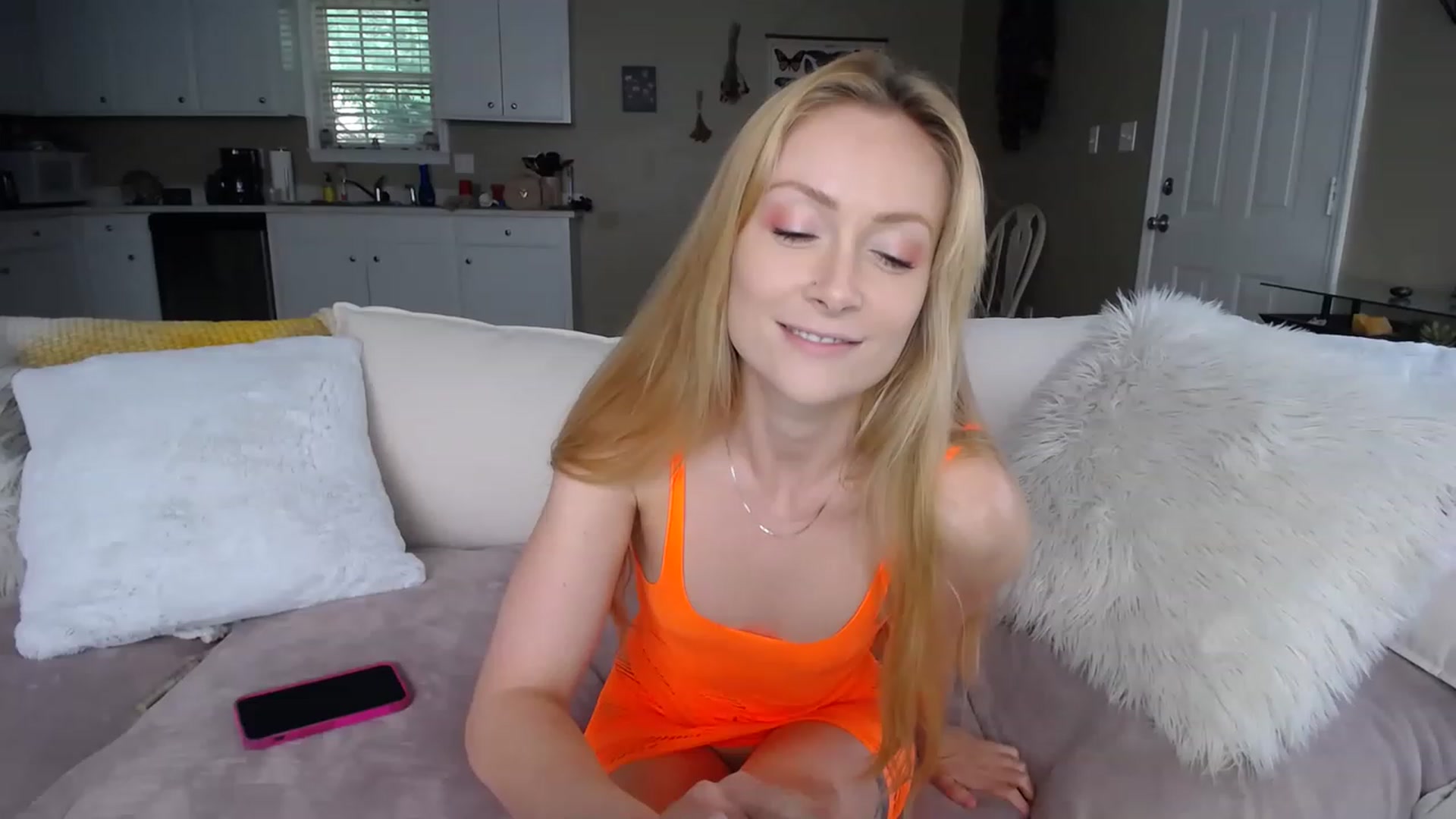Gallery image thumbnail from MissSadieB's myfreecams stream on, 06/20/2023, 18:45 image 6 of 20