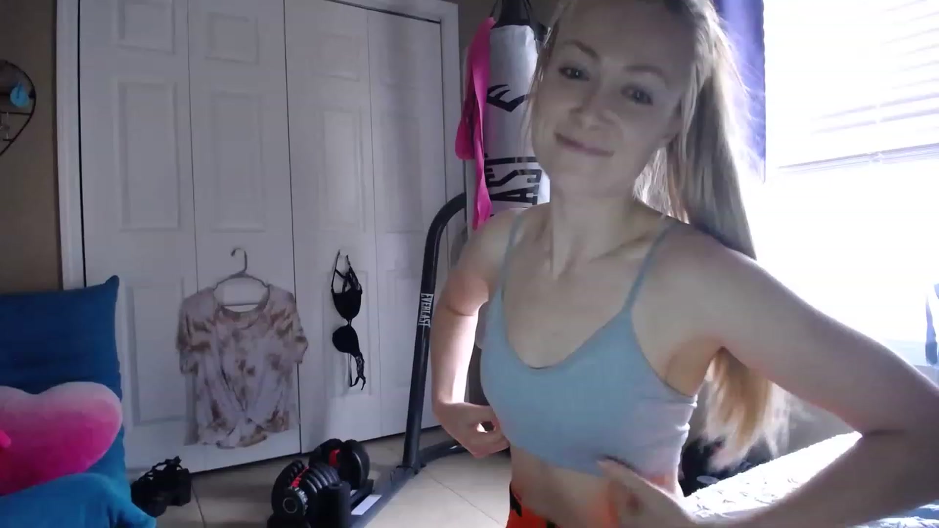 Gallery image thumbnail from MissSadieB's myfreecams stream on, 06/21/2023, 16:38 image 20 of 20