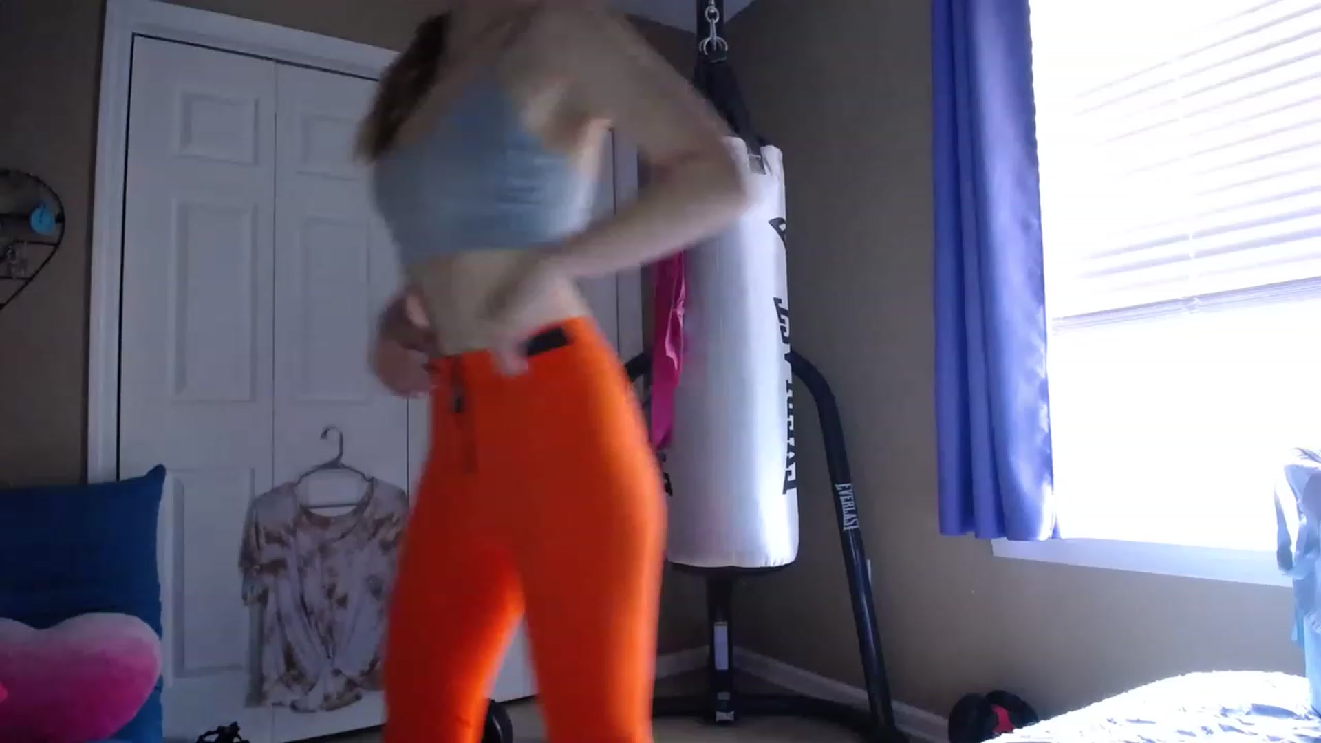 Gallery image thumbnail from MissSadieB's myfreecams stream on, 06/21/2023, 16:38 image 3 of 20