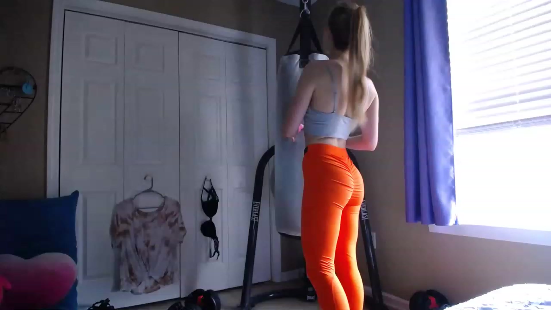 Gallery image thumbnail from MissSadieB's myfreecams stream on, 06/21/2023, 16:38 image 14 of 20
