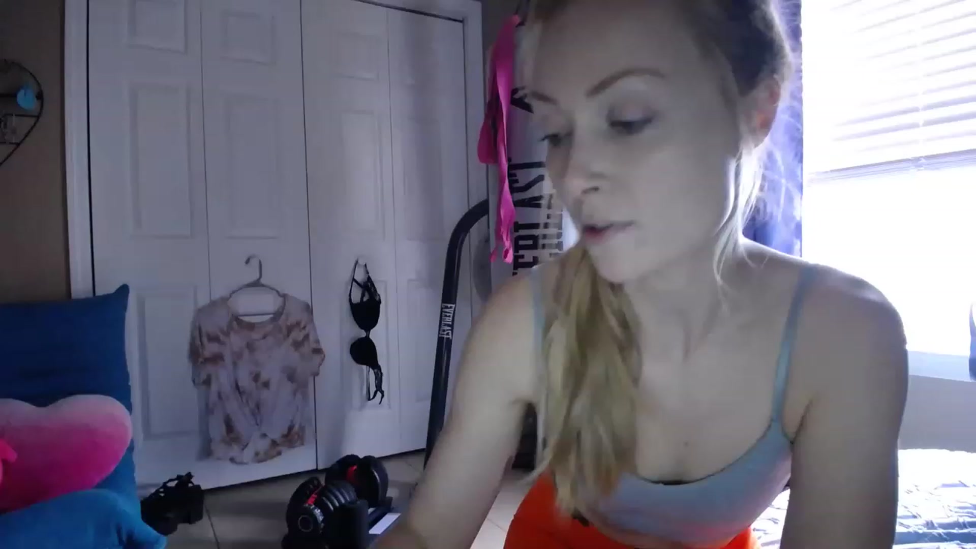 Gallery image thumbnail from MissSadieB's myfreecams stream on, 06/21/2023, 16:38 image 19 of 20