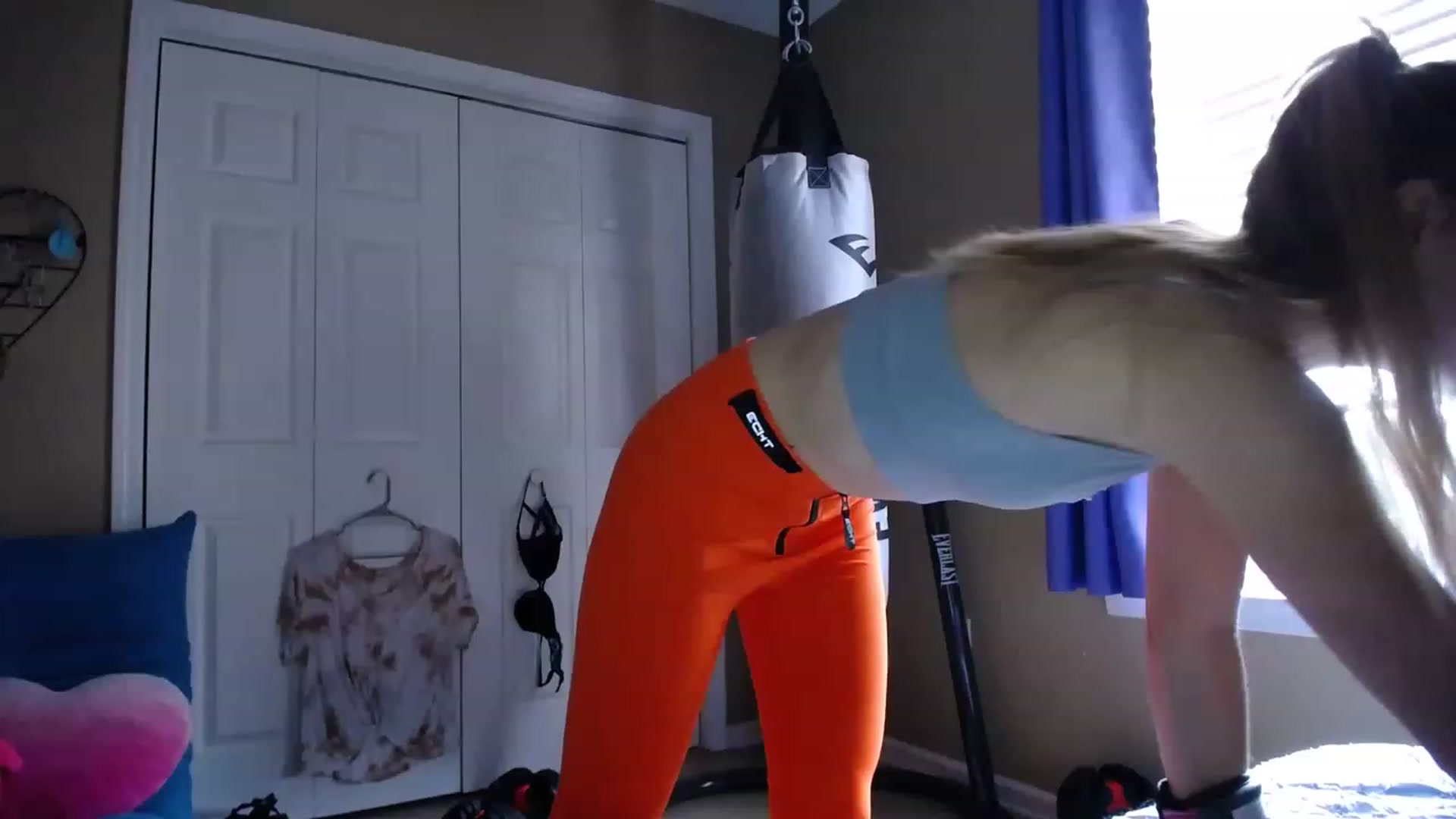 Gallery image thumbnail from MissSadieB's myfreecams stream on, 06/21/2023, 16:38 image 6 of 20