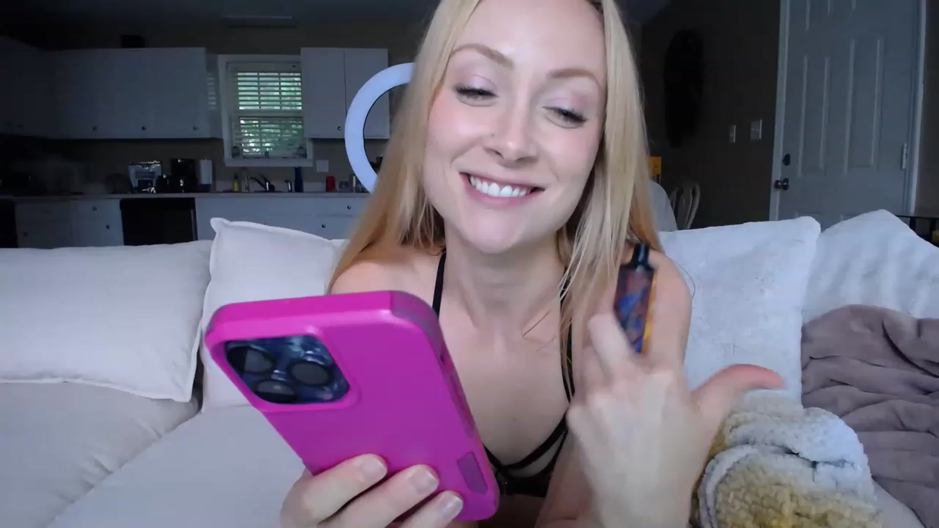 Gallery image thumbnail from MissSadieB's myfreecams stream on, 06/22/2023, 20:35 image 10 of 20