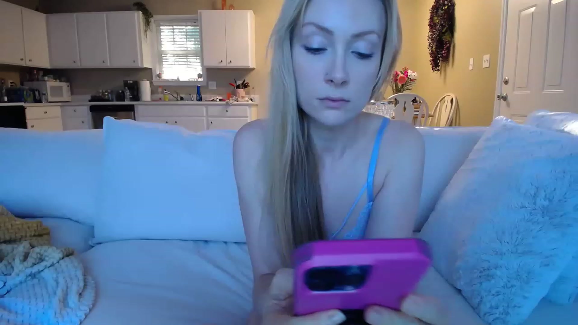 Gallery image thumbnail from MissSadieB's myfreecams stream on, 06/28/2023, 24:29 image 5 of 20