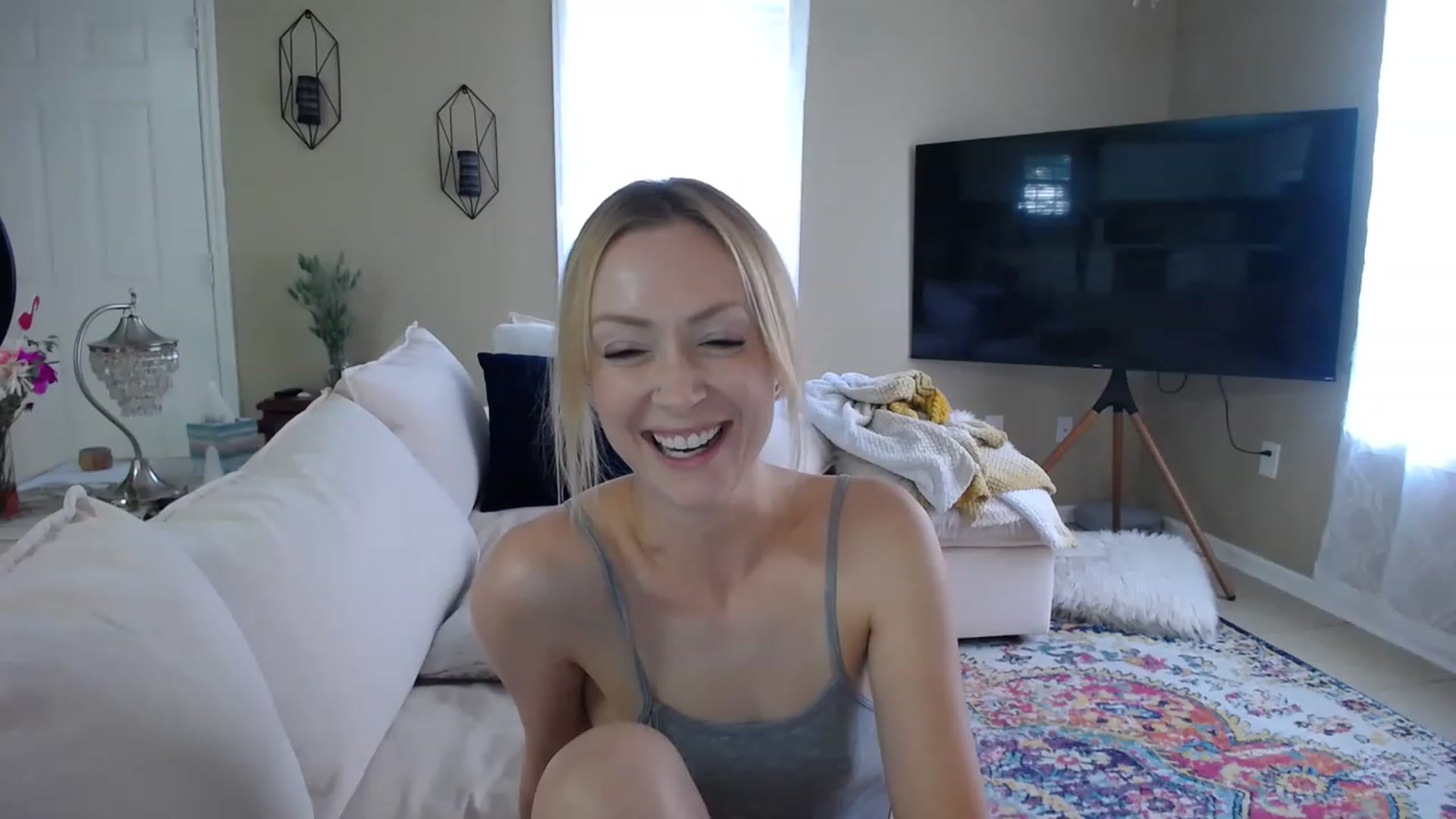 Gallery image thumbnail from MissSadieB's myfreecams stream on, 07/18/2023, 19:16 image 4 of 20