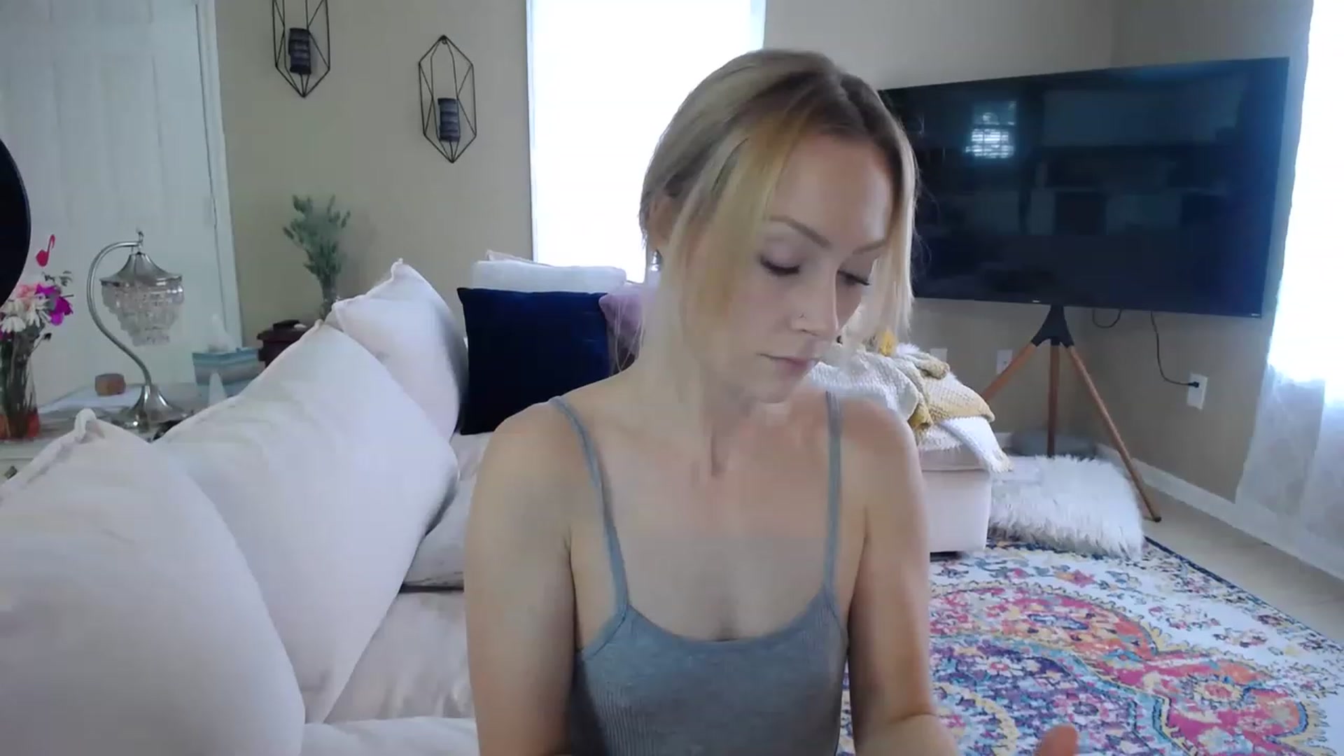 Gallery image thumbnail from MissSadieB's myfreecams stream on, 07/18/2023, 19:16 image 6 of 20