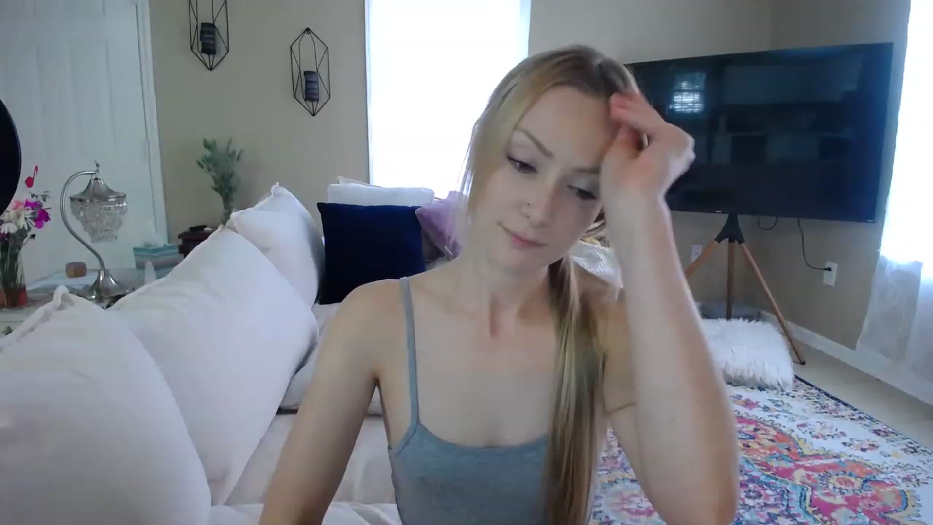 Gallery image thumbnail from MissSadieB's myfreecams stream on, 07/18/2023, 19:16 image 10 of 20