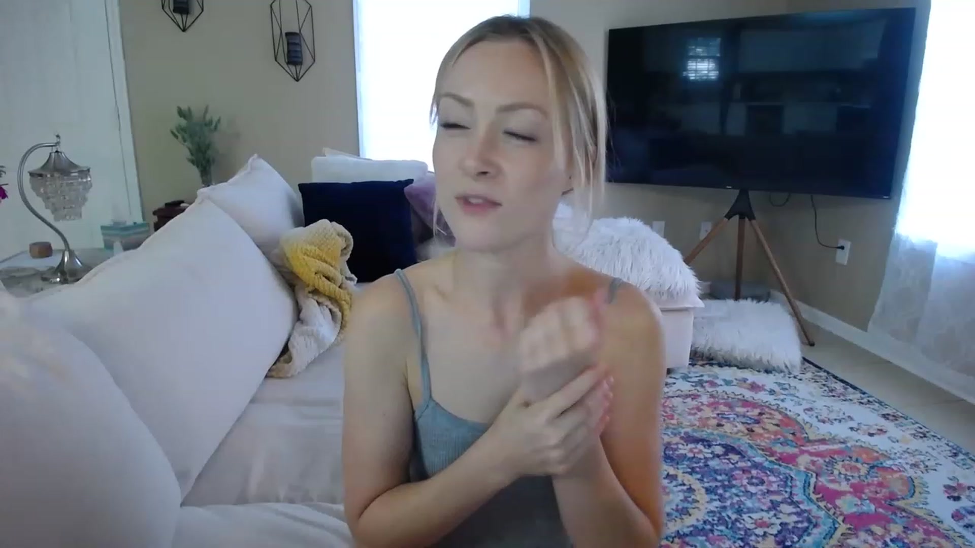 Gallery image thumbnail from MissSadieB's myfreecams stream on, 07/18/2023, 20:56 image 12 of 20