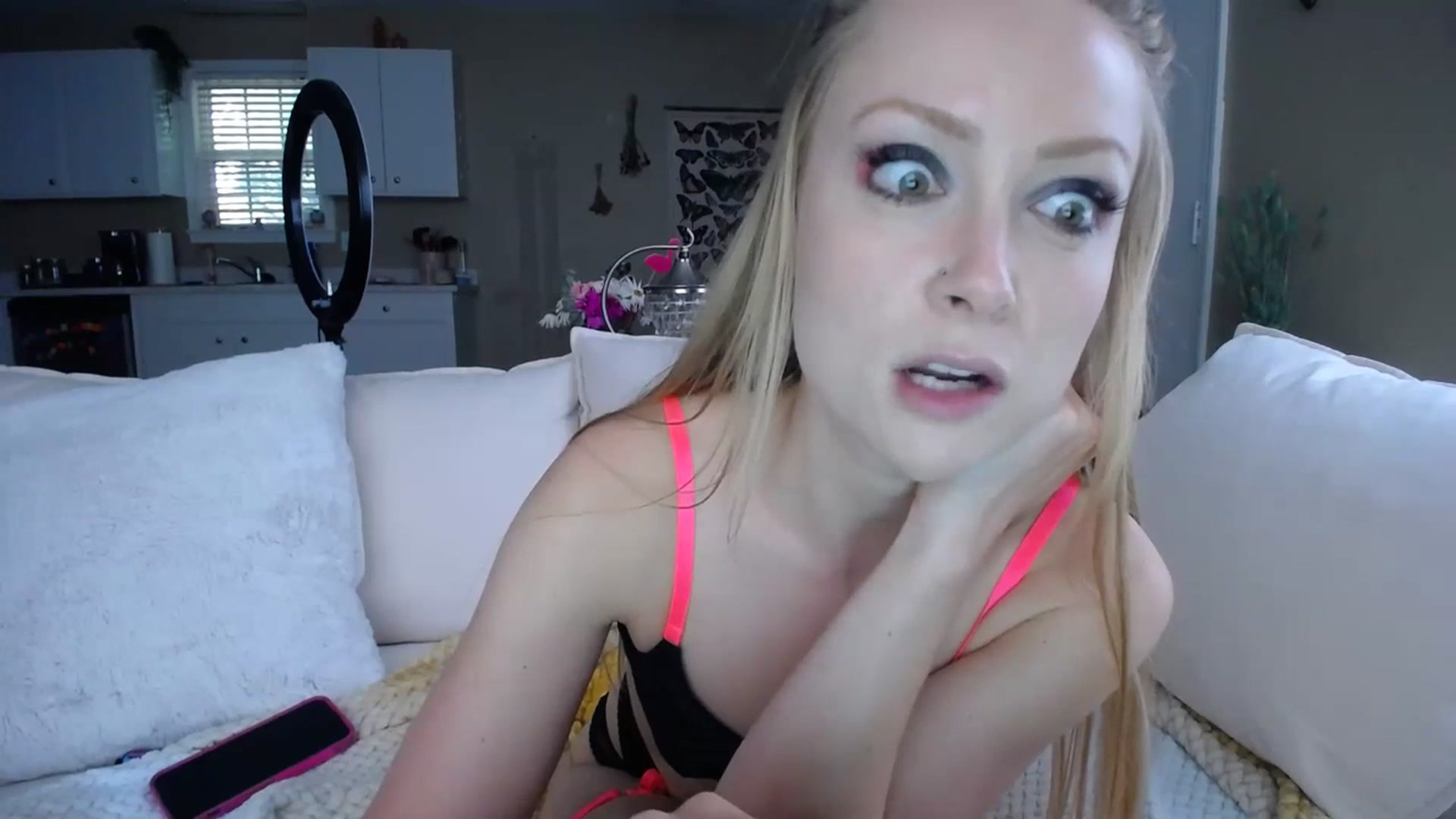 Gallery image thumbnail from MissSadieB's myfreecams stream on, 07/19/2023, 21:29 image 11 of 20