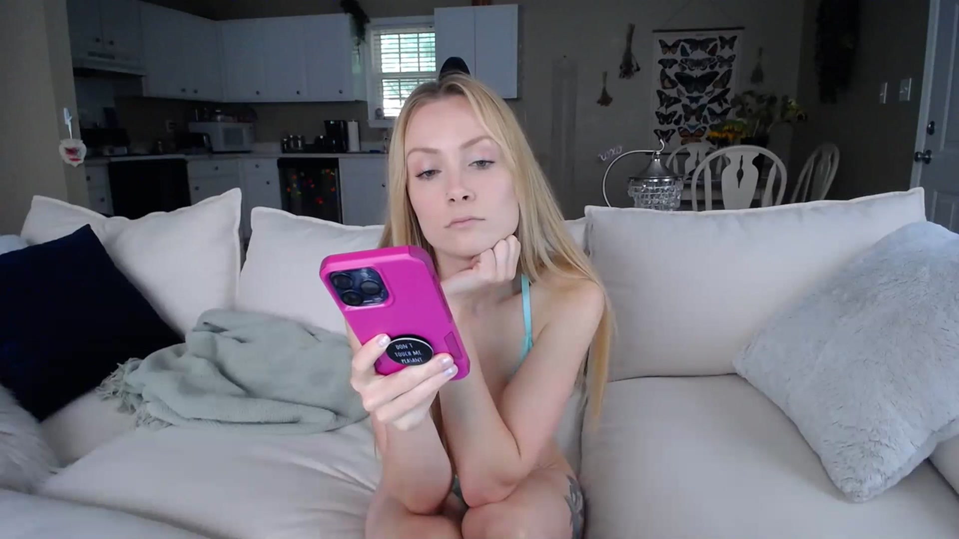 Gallery image thumbnail from MissSadieB's myfreecams stream on, 07/20/2023, 19:45 image 12 of 20