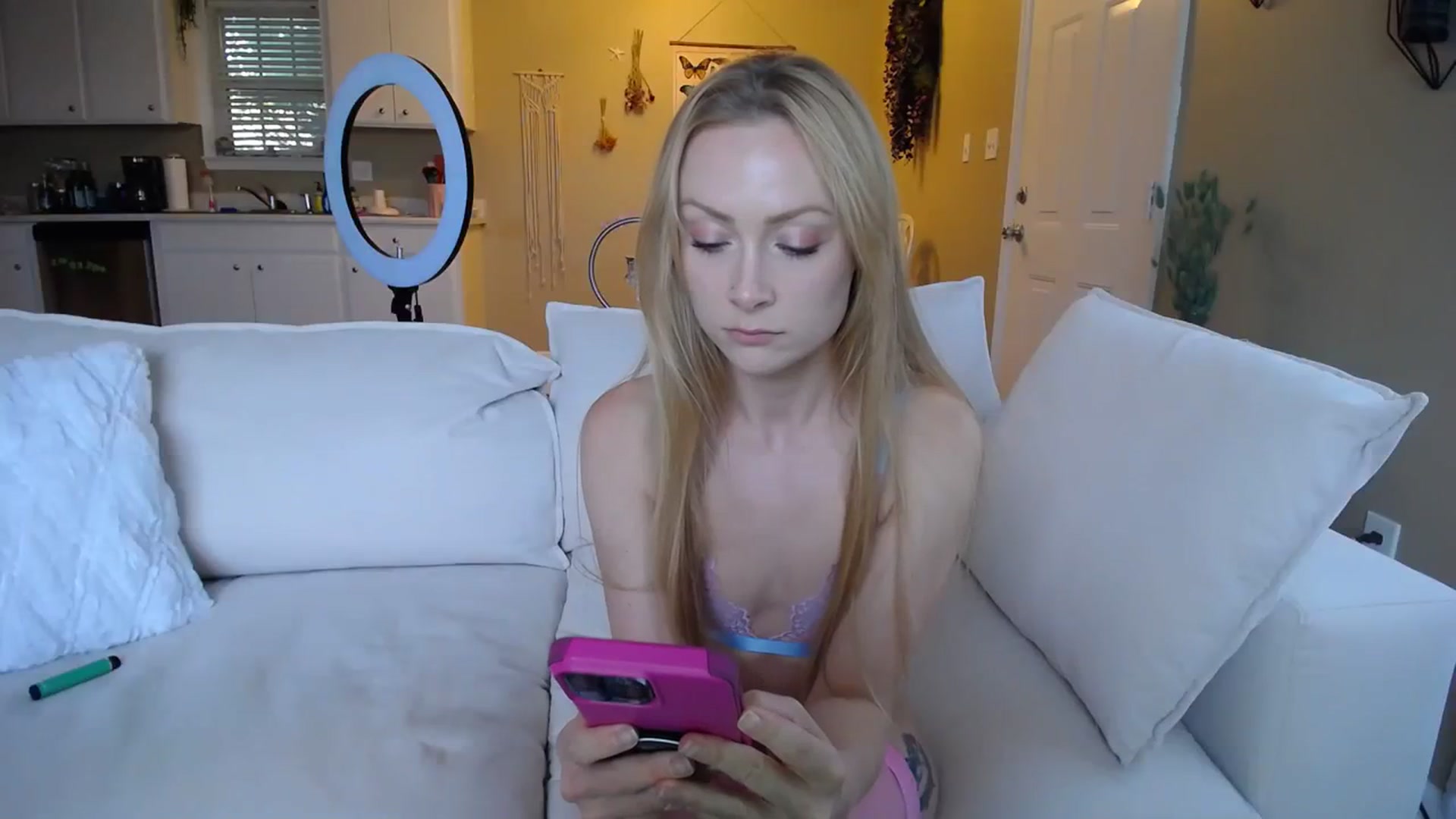 Gallery image thumbnail from MissSadieB's myfreecams stream on, 07/24/2023, 20:41 image 8 of 20