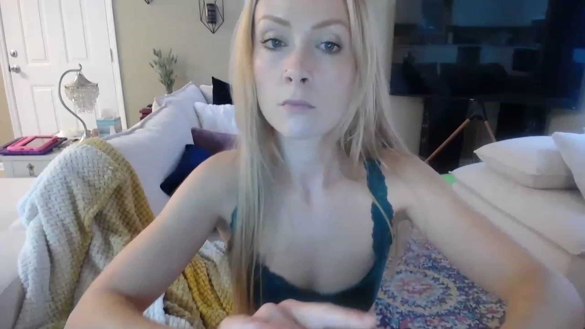 Gallery image thumbnail from MissSadieB's myfreecams stream on, 08/03/2023, 20:41 image 3 of 20