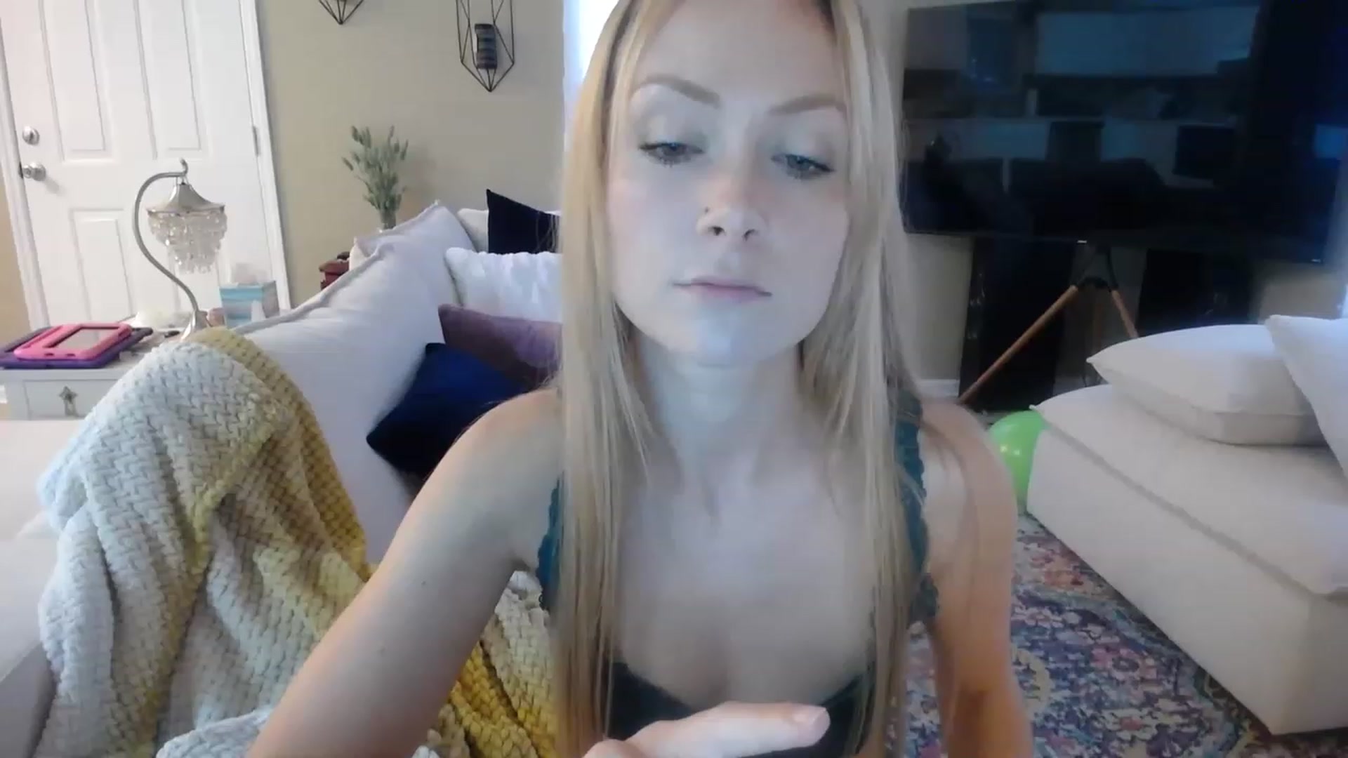 Gallery image thumbnail from MissSadieB's myfreecams stream on, 08/03/2023, 20:41 image 12 of 20
