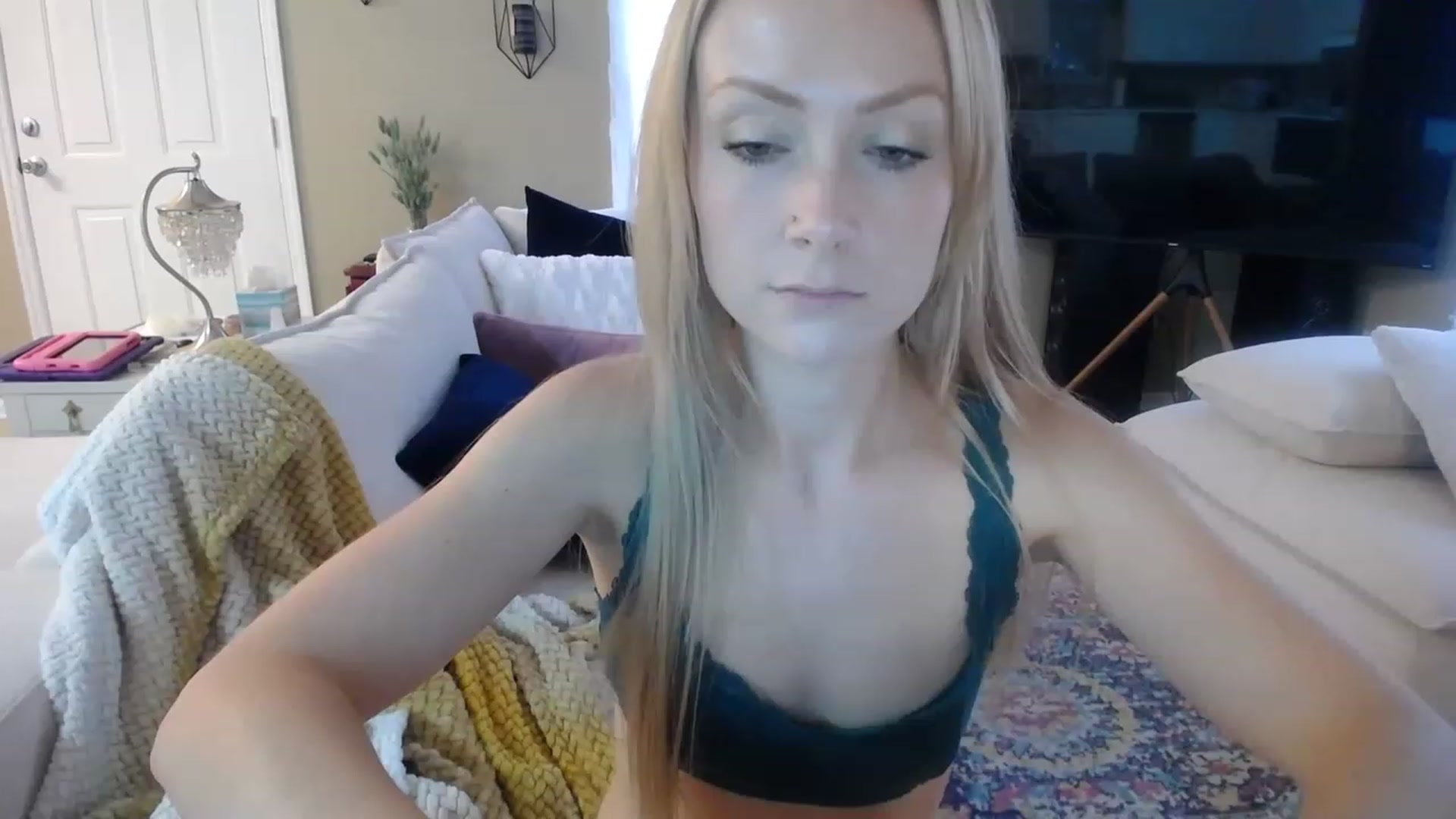 Gallery image thumbnail from MissSadieB's myfreecams stream on, 08/03/2023, 20:41 image 4 of 20