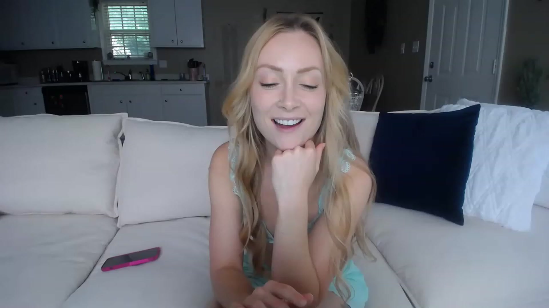 Gallery image thumbnail from MissSadieB's myfreecams stream on, 08/04/2023, 20:20 image 6 of 20