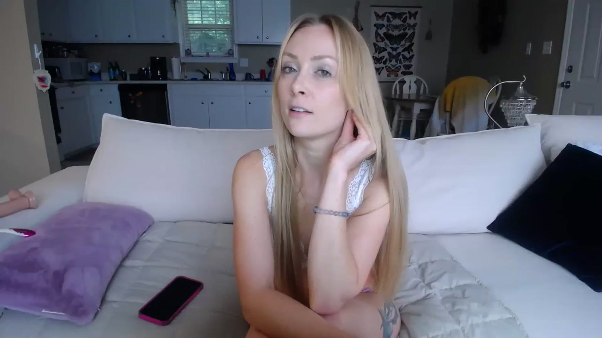 Gallery image thumbnail from MissSadieB's myfreecams stream on, 08/06/2023, 22:08 image 12 of 20