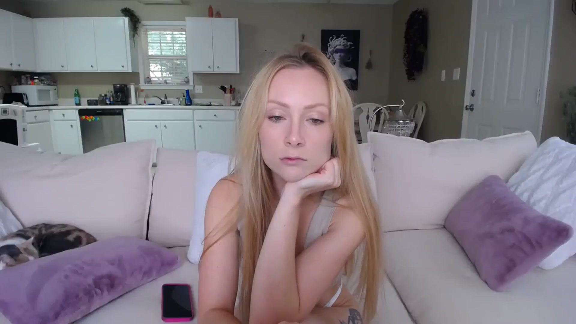 Gallery image thumbnail from MissSadieB's myfreecams stream on, 08/16/2023, 17:46 image 5 of 20