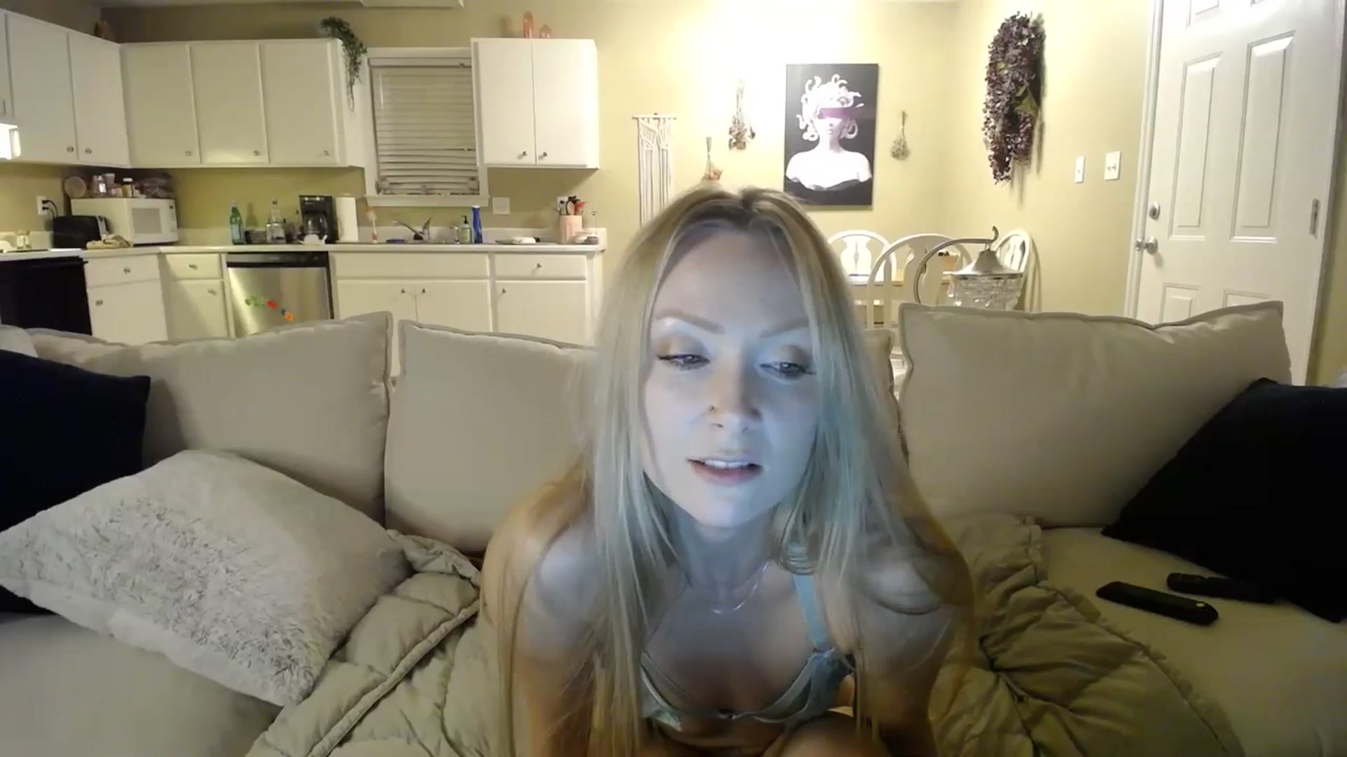 Gallery image thumbnail from MissSadieB's myfreecams stream on, 08/21/2023, 01:44 image 4 of 20