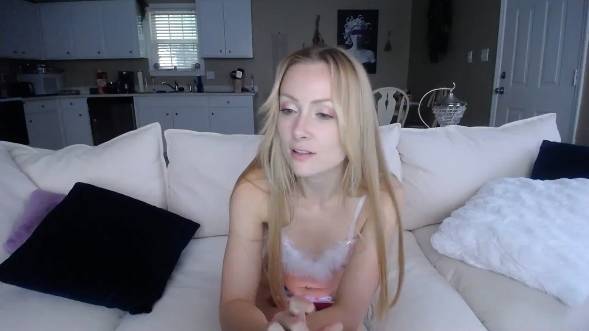 Gallery image thumbnail from MissSadieB's myfreecams stream on, 09/11/2023, 19:21 image 20 of 20