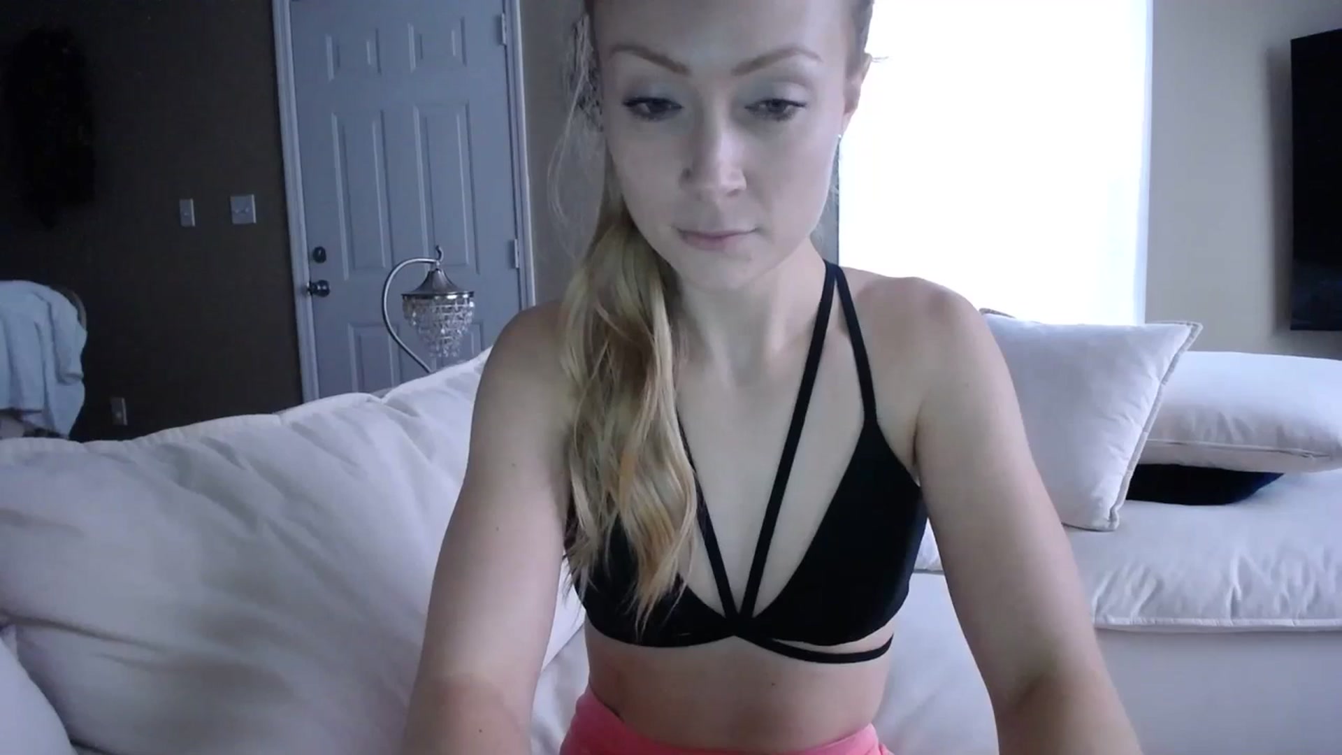 Gallery image thumbnail from MissSadieB's myfreecams stream on, 09/14/2023, 22:04 image 19 of 20