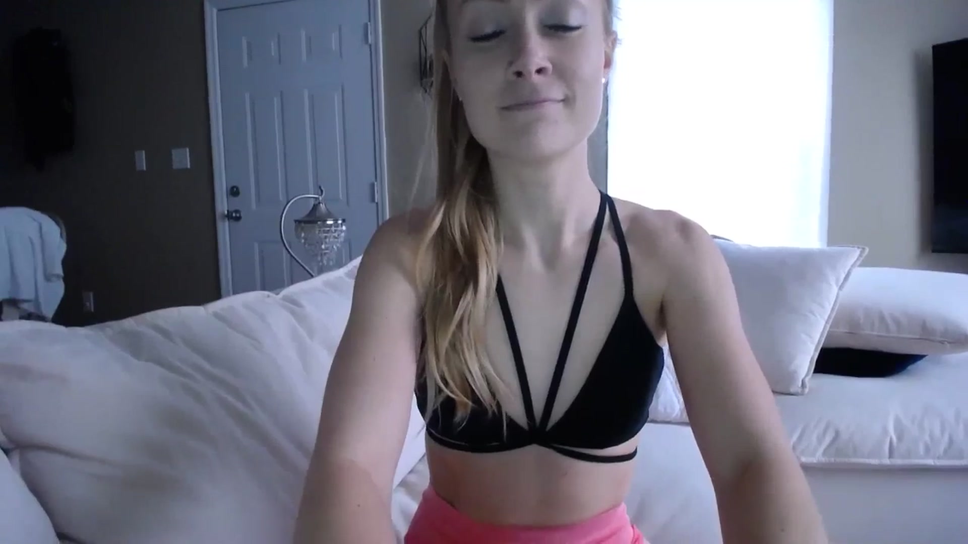 Gallery image thumbnail from MissSadieB's myfreecams stream on, 09/14/2023, 22:04 image 17 of 20