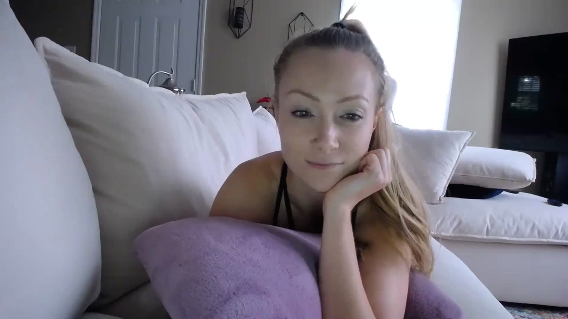 Gallery image thumbnail from MissSadieB's myfreecams stream on, 09/14/2023, 22:04 image 2 of 20