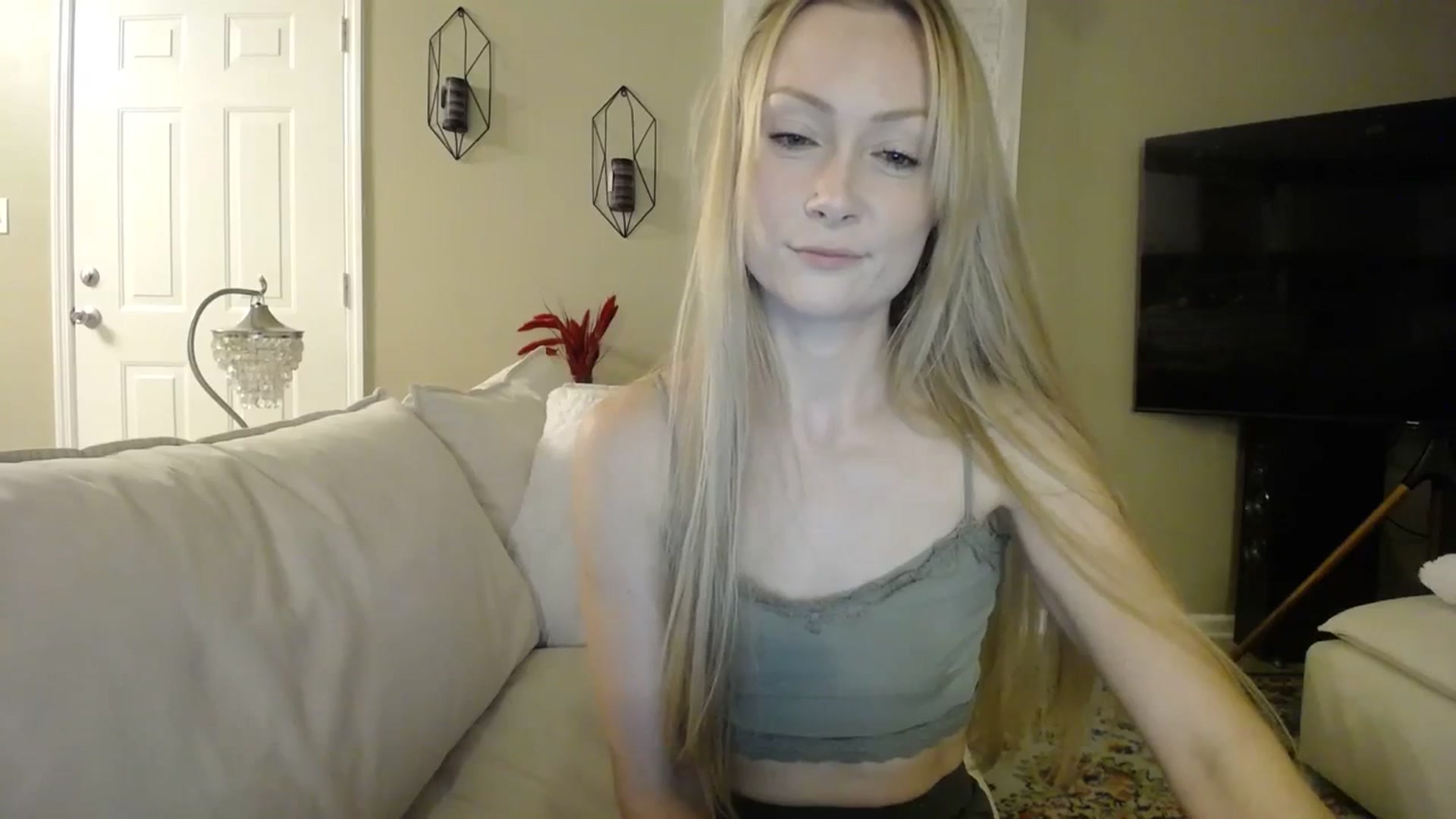 Gallery image thumbnail from MissSadieB's myfreecams stream on, 09/17/2023, 24:42 image 13 of 20