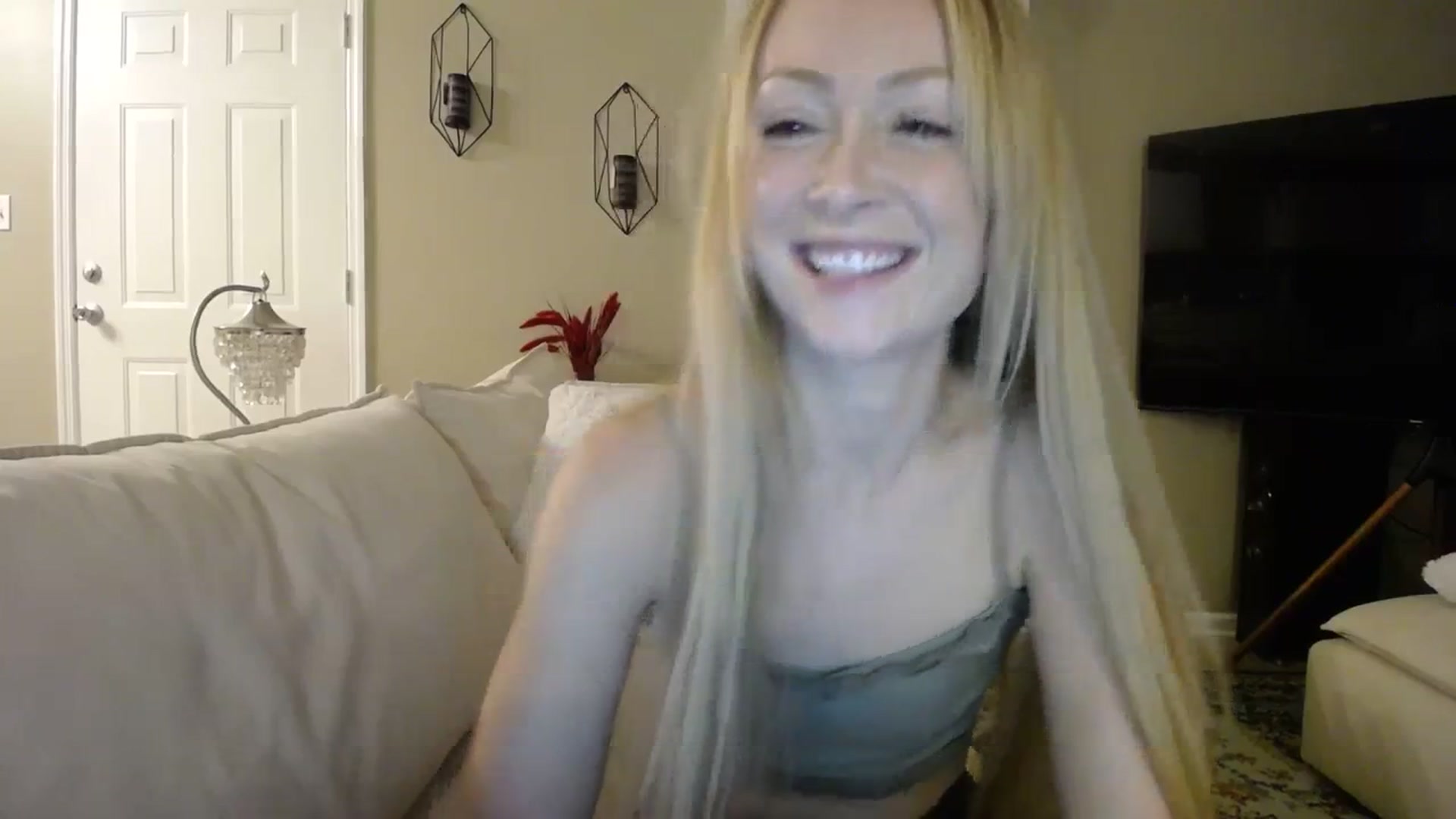 Gallery image thumbnail from MissSadieB's myfreecams stream on, 09/17/2023, 24:42 image 14 of 20