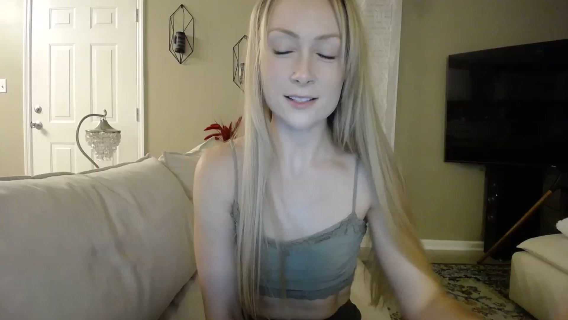 Gallery image thumbnail from MissSadieB's myfreecams stream on, 09/17/2023, 24:42 image 1 of 20